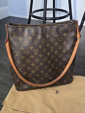 Louis Vuitton Vintage Looping GM Shoulder Bag
